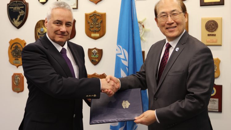 Handing in of credentials by Ambassador Marin Raykov as Permanent Representative of the Republic of Bulgaria to the International Maritime Organization
