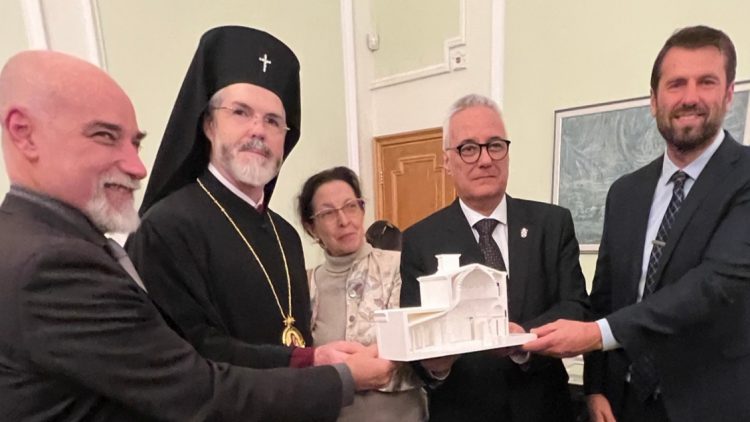 В посолството ни в Лондон започва съграждането на православен храм на мястото на сегашния параклис